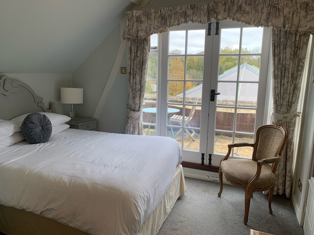 The White Hart Inn 8/55