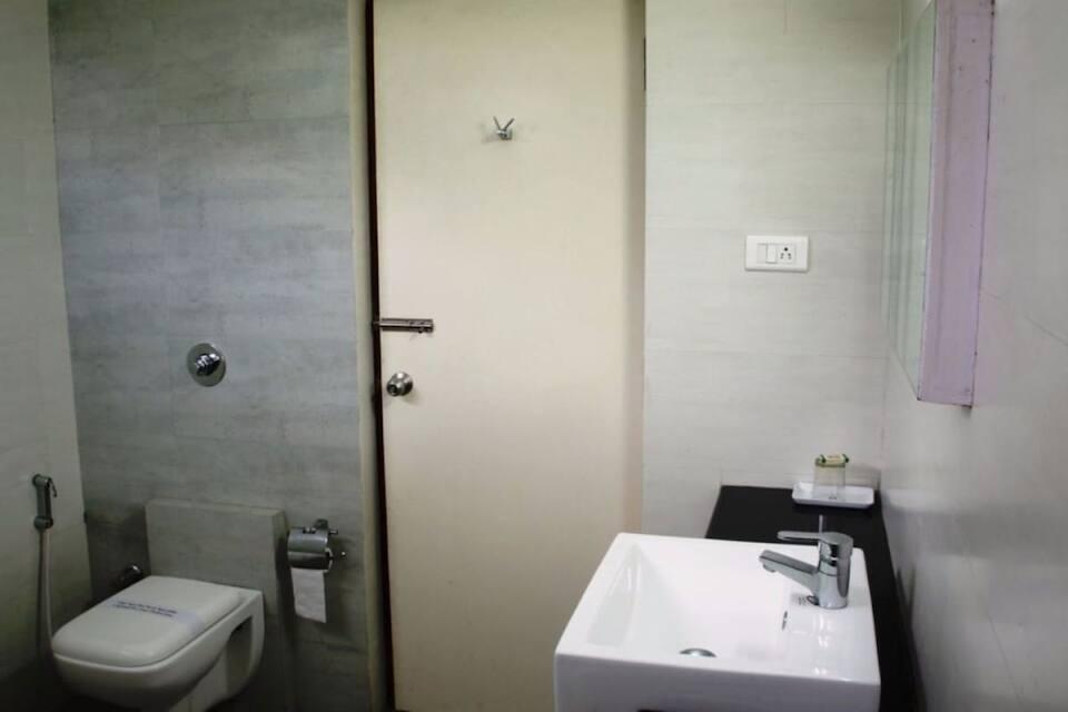 Hotel Raj Towers 11/11