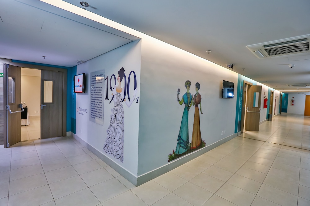 Mega Moda Hotel 8/52