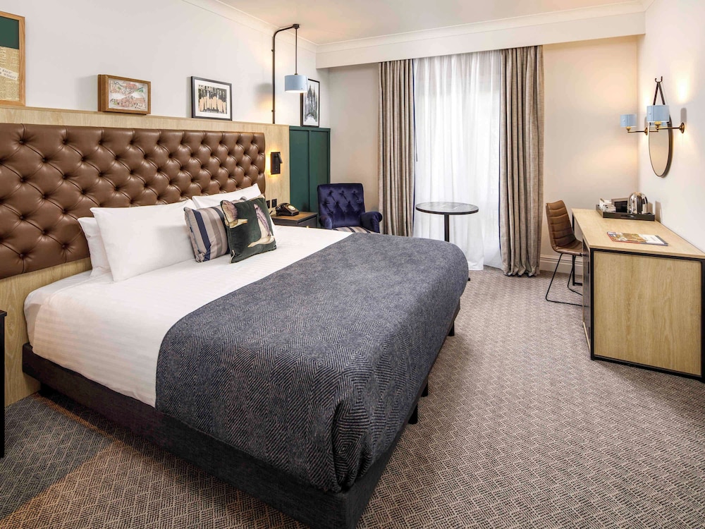 Mercure Oxford Hawkwell House Hotel 14/63