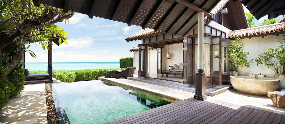 The Lamai Samui 12/77