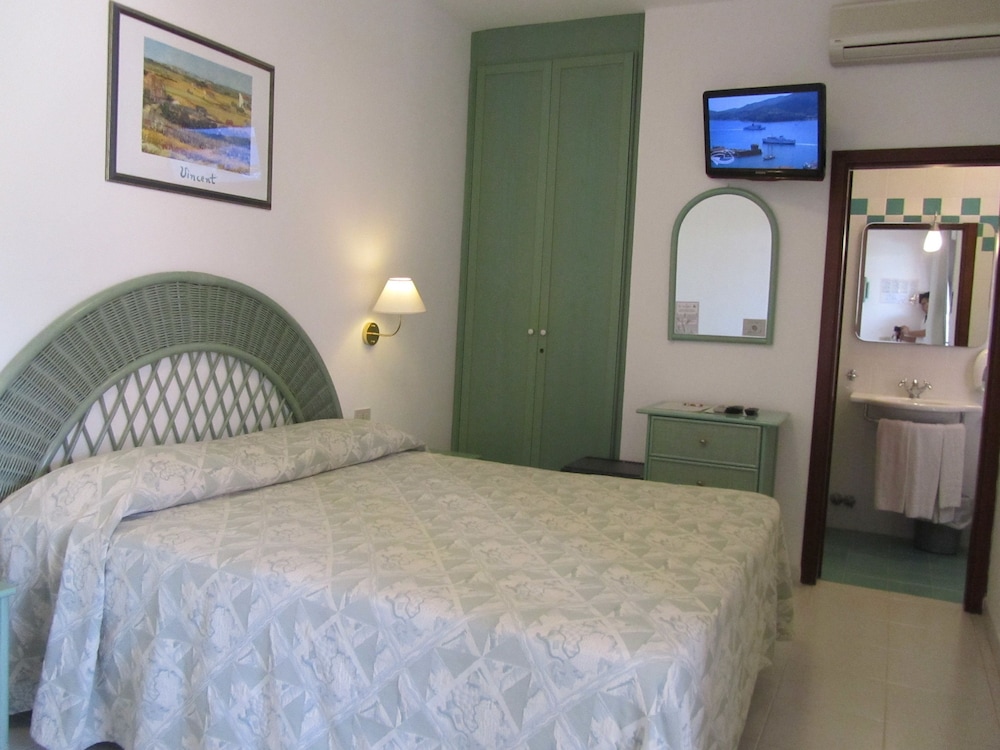 Hotel Montemerlo 6/50