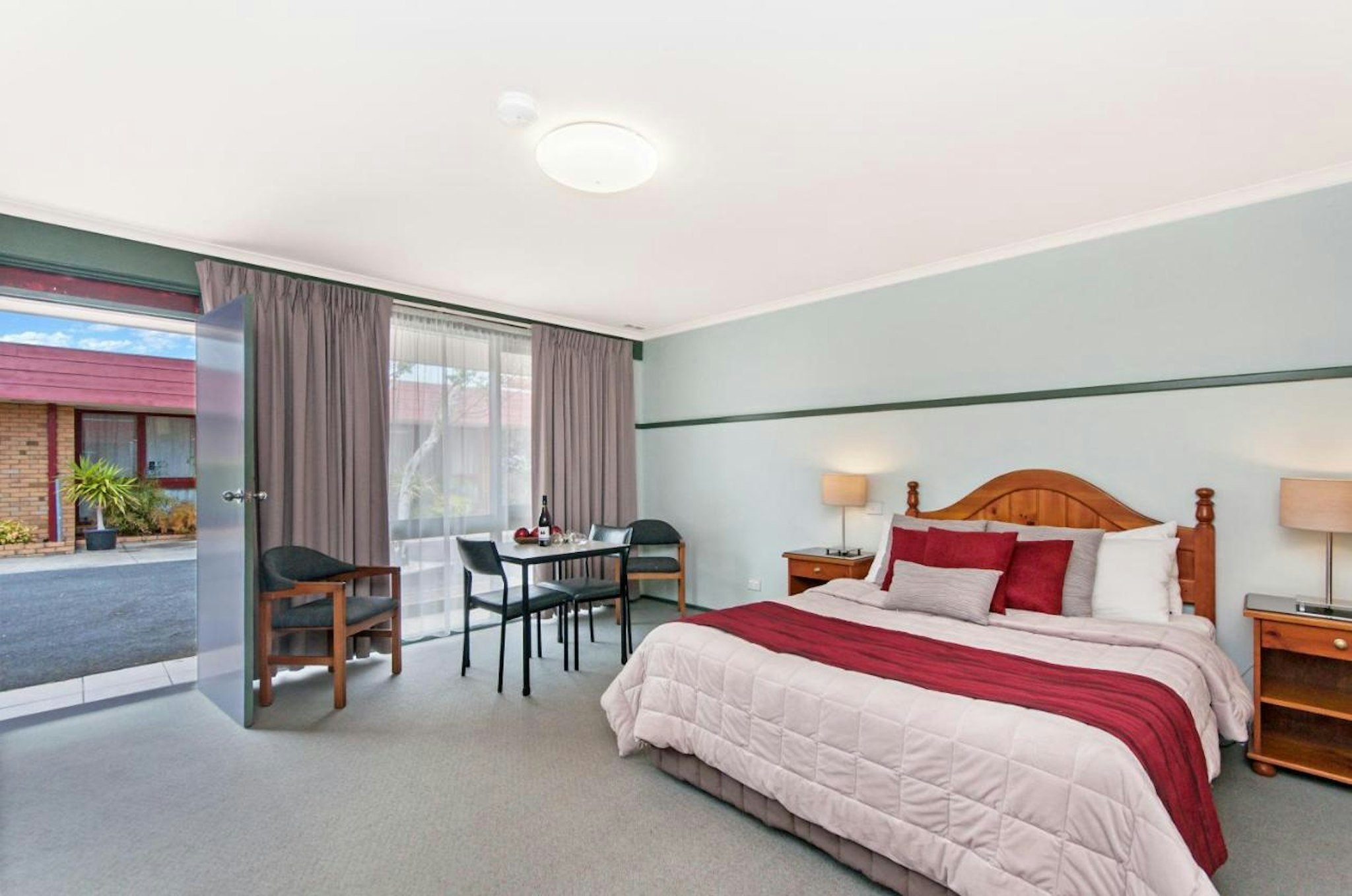 Melaleuca Motel 4/20