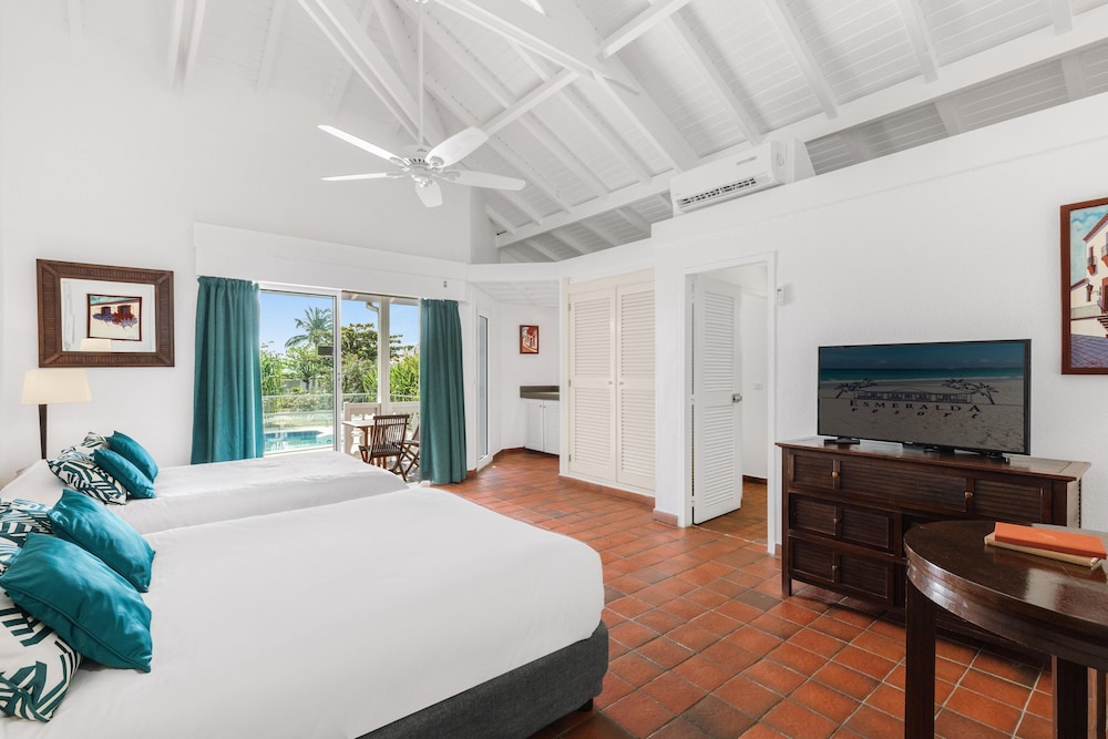 Esmeralda Resort 24/81