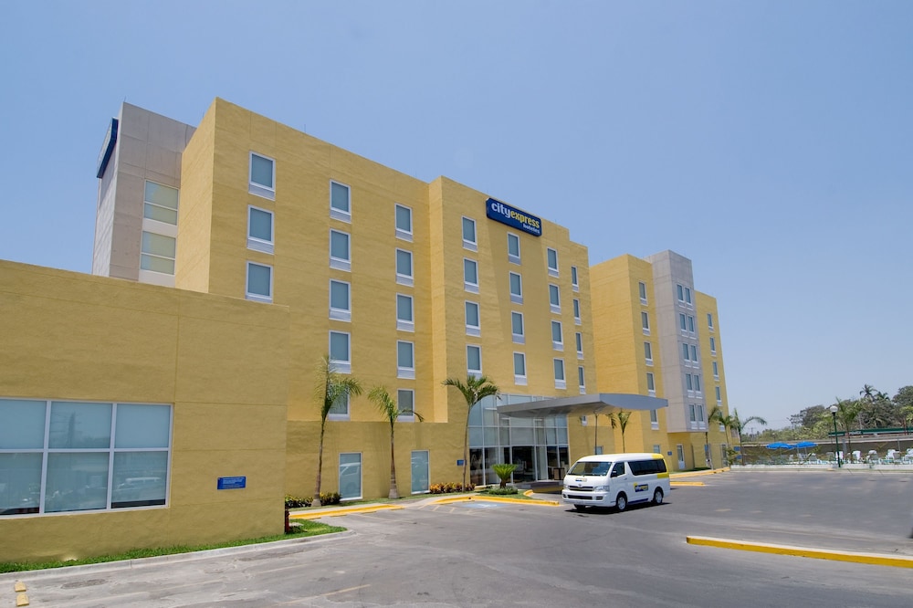 City Express by Marriott Lazaro Cardenas 3/52