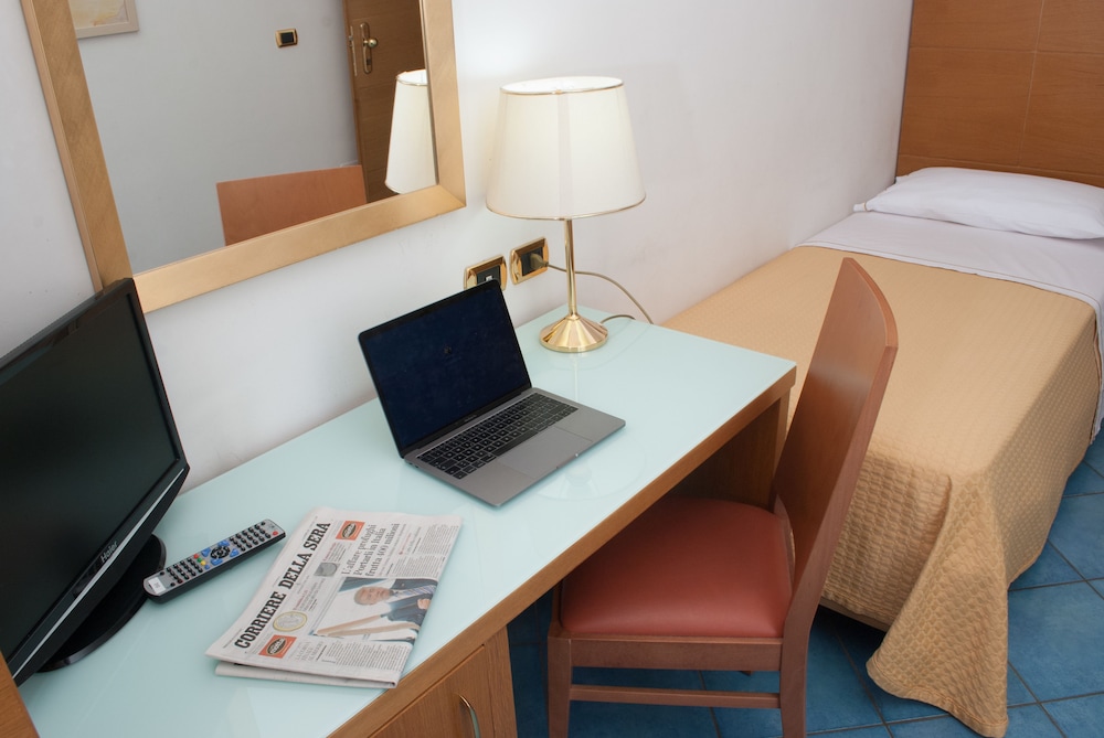City Hotel Casoria 18/29