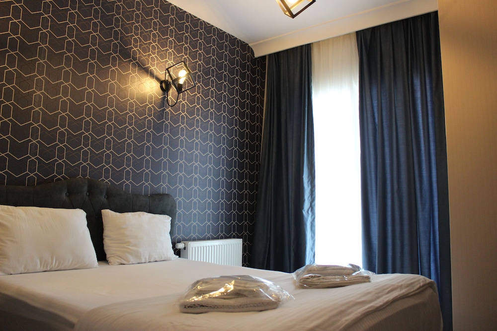 Quars Suite 8/50