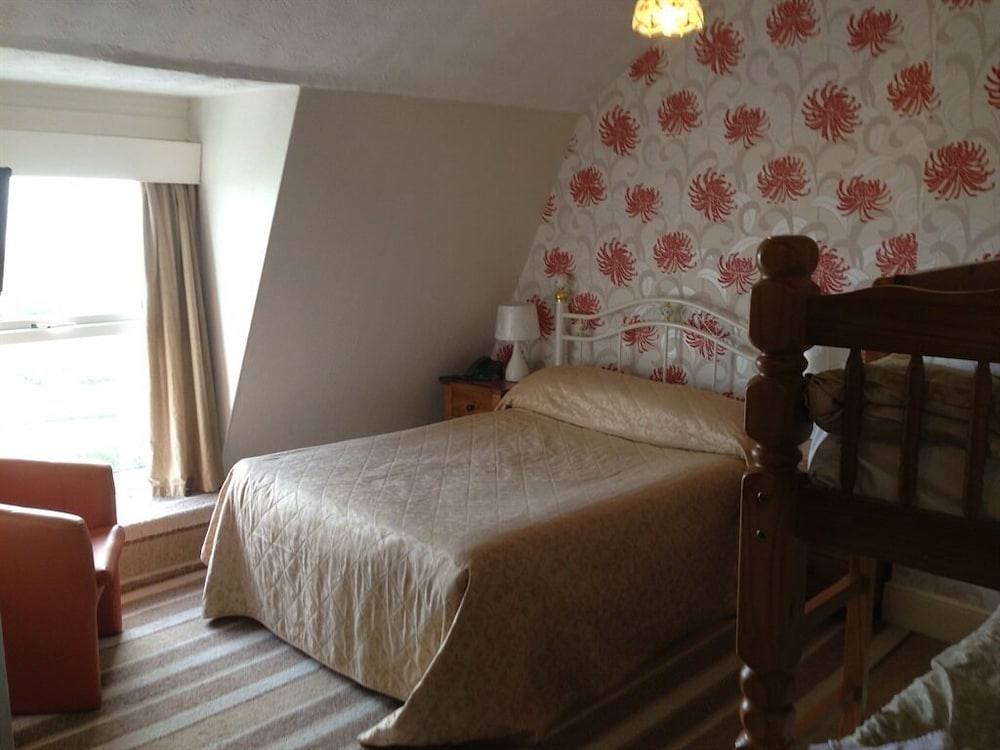 Furzedown Hotel 16/74