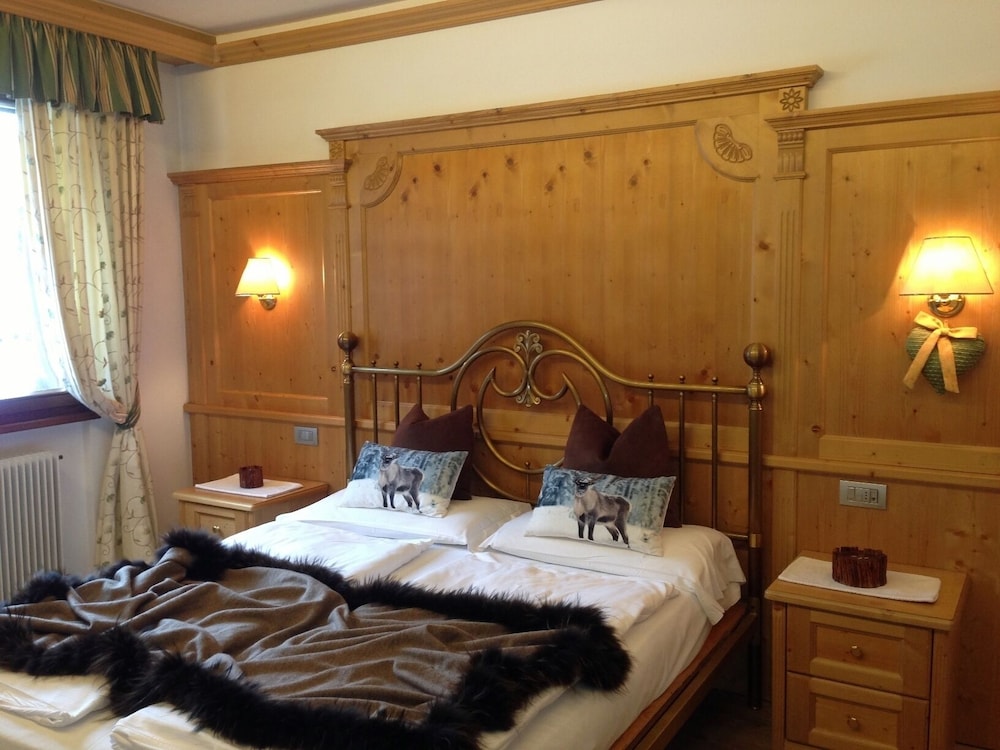 Parkhotel Ladinia 11/50