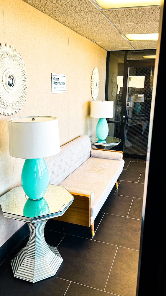 Eleven Boutique Hotel 5/28