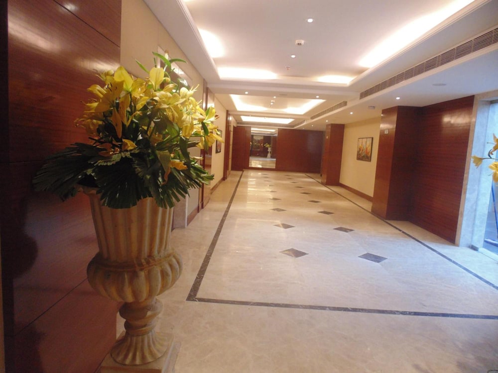 P L Palace Lords Inn Agra 11/60