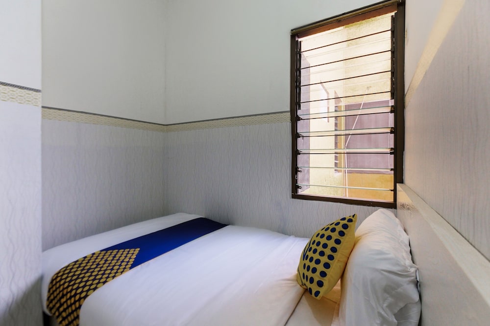 OYO 2628 Kartini Residence 16/29