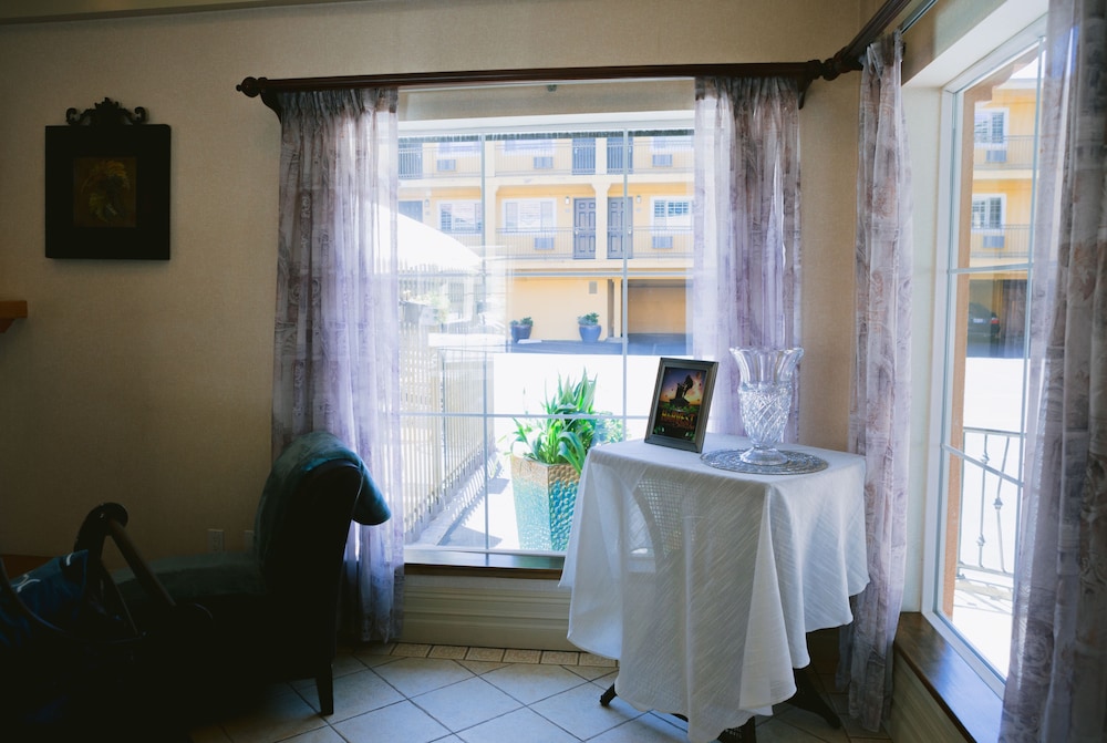 Napa Valley Hotel Suites 65/79