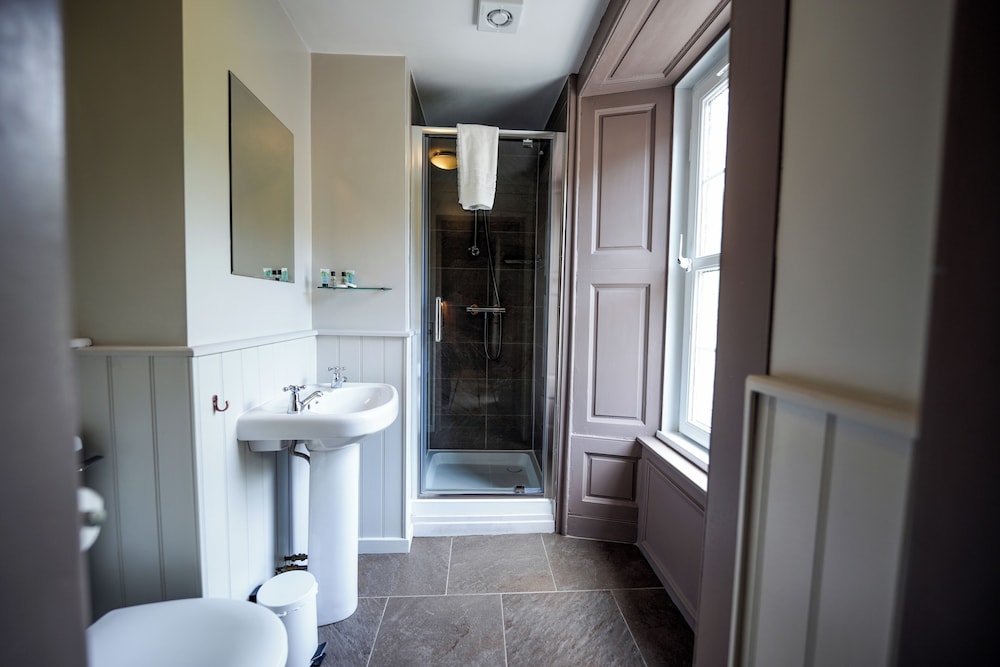 Whisky Vaults Hotel 49/50