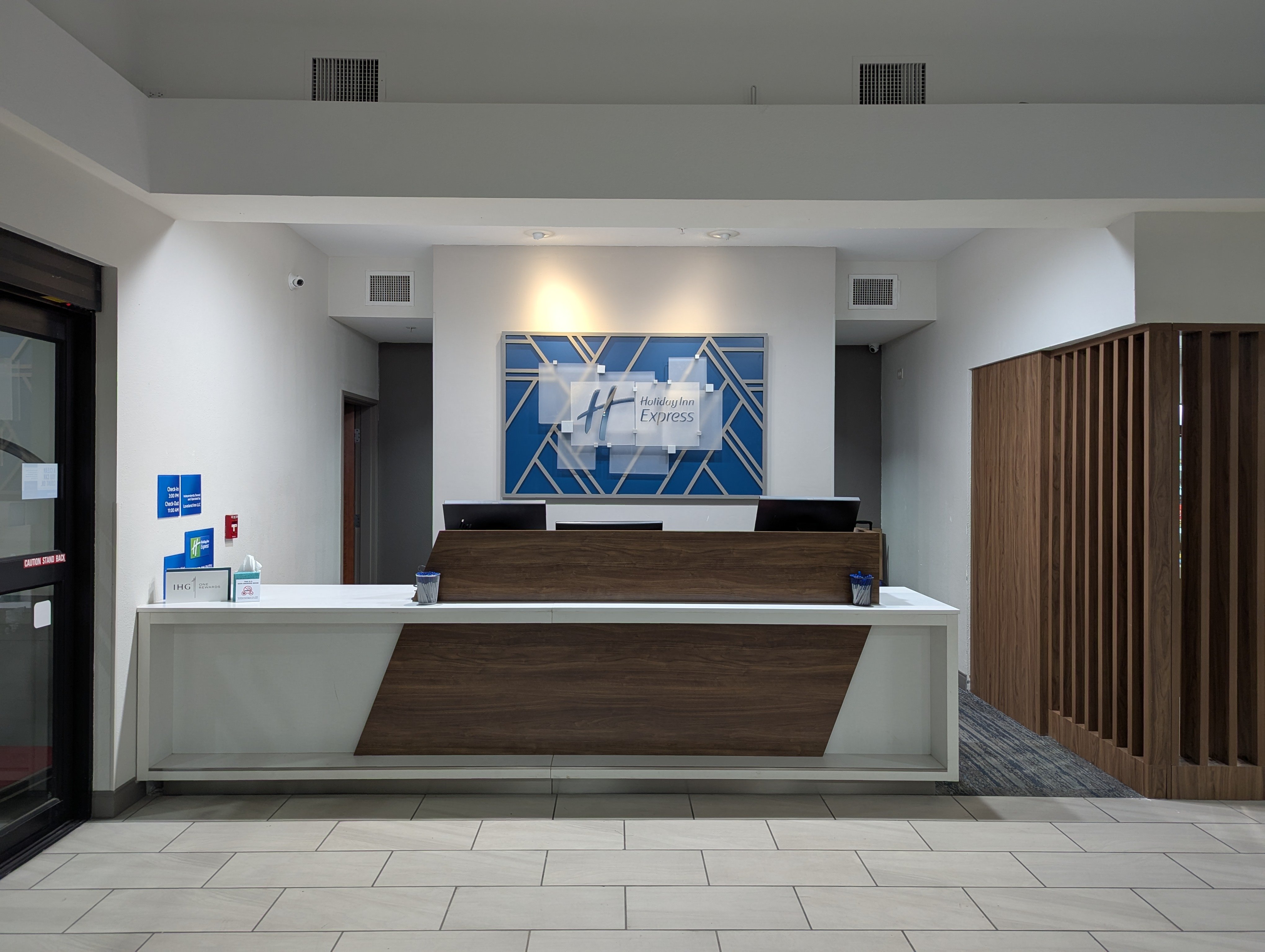 Holiday Inn Express Hotel Suites Loveland 6/56