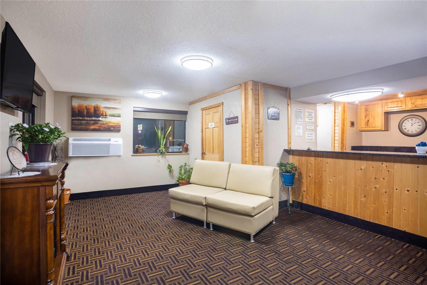 Super 8 By Wyndham Elkins 3/17