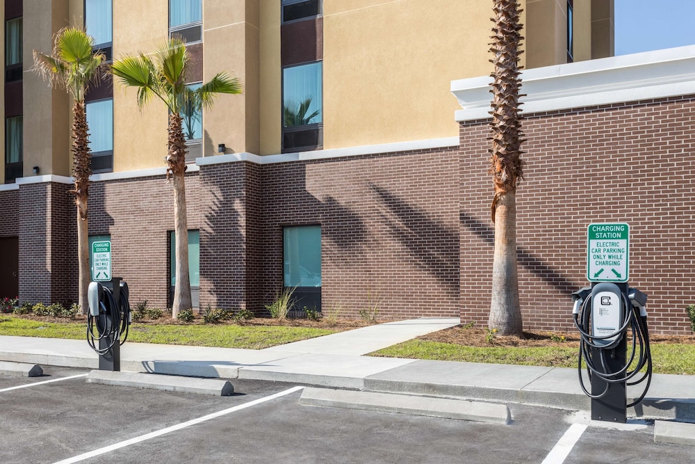 Hampton Inn and Suites Mary Esther Fort Walton Beach 11/40