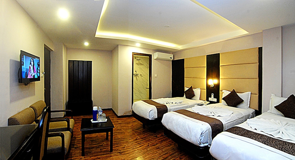 Kathmandu Grand Hotel 8/48