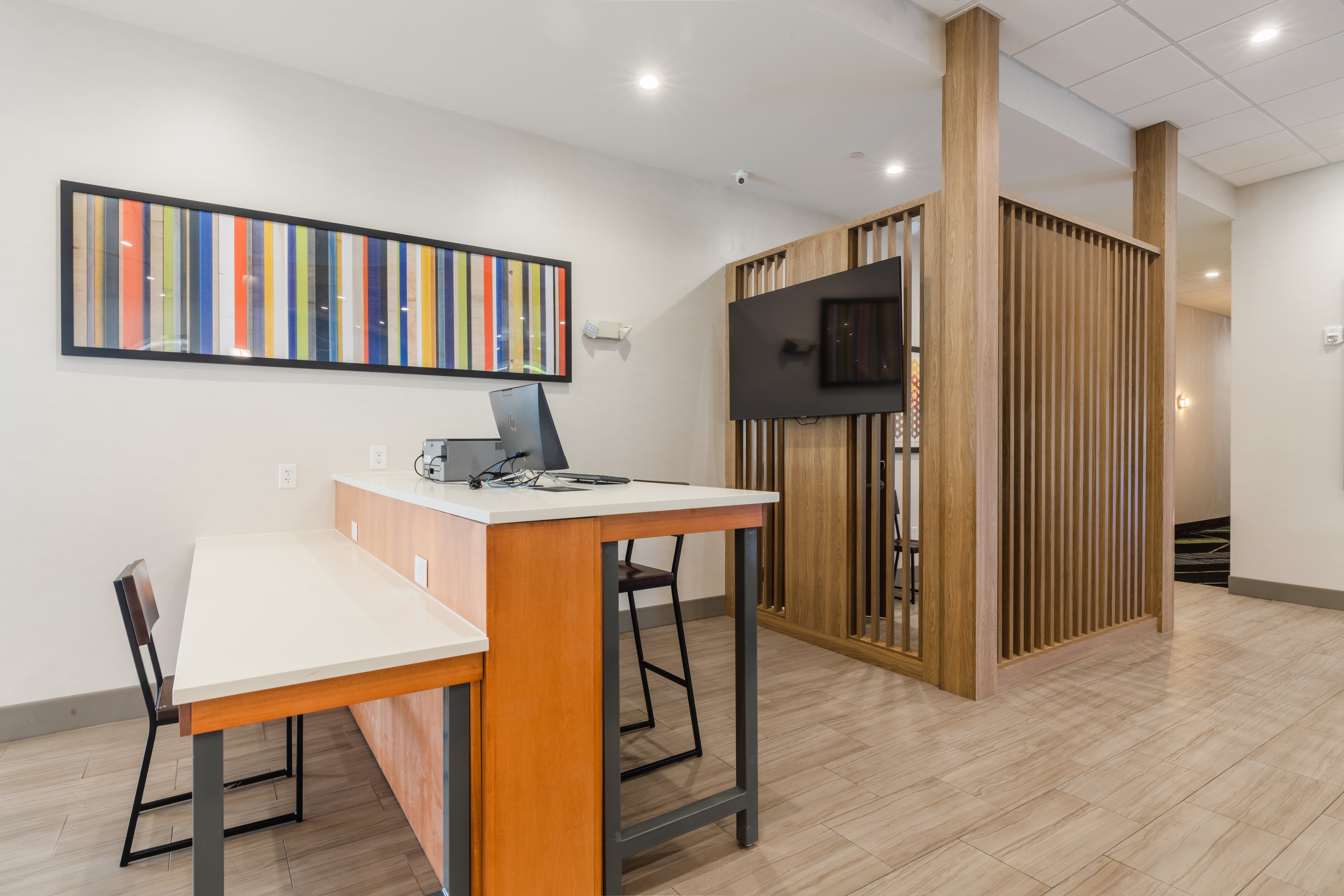 Holiday Inn Express & Suites Columbia Downtown – The Vista 47/60