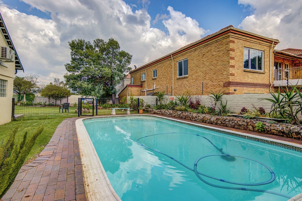 Edenvale Guest House 20/22