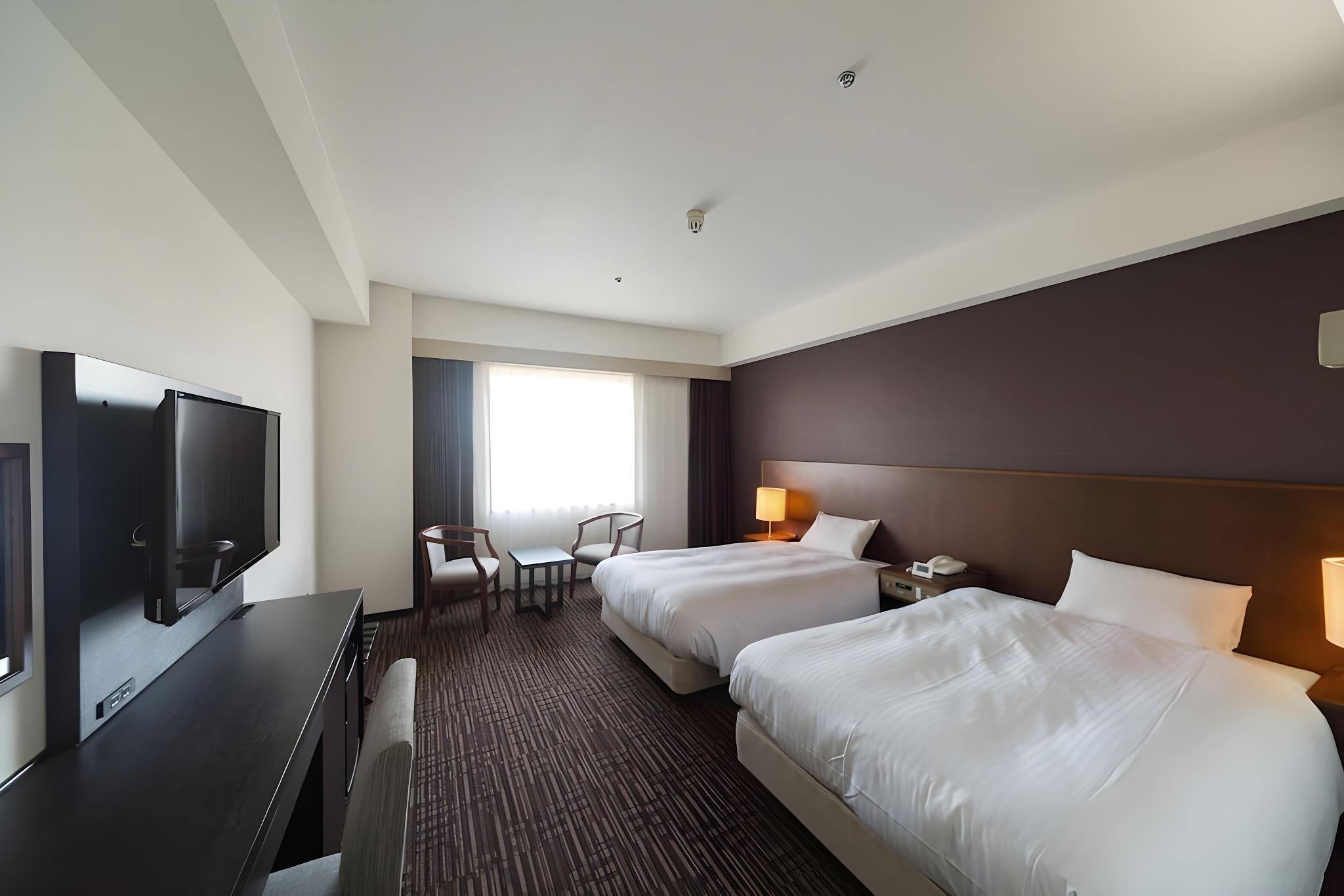 2 Double Beds, Castle View, Corner