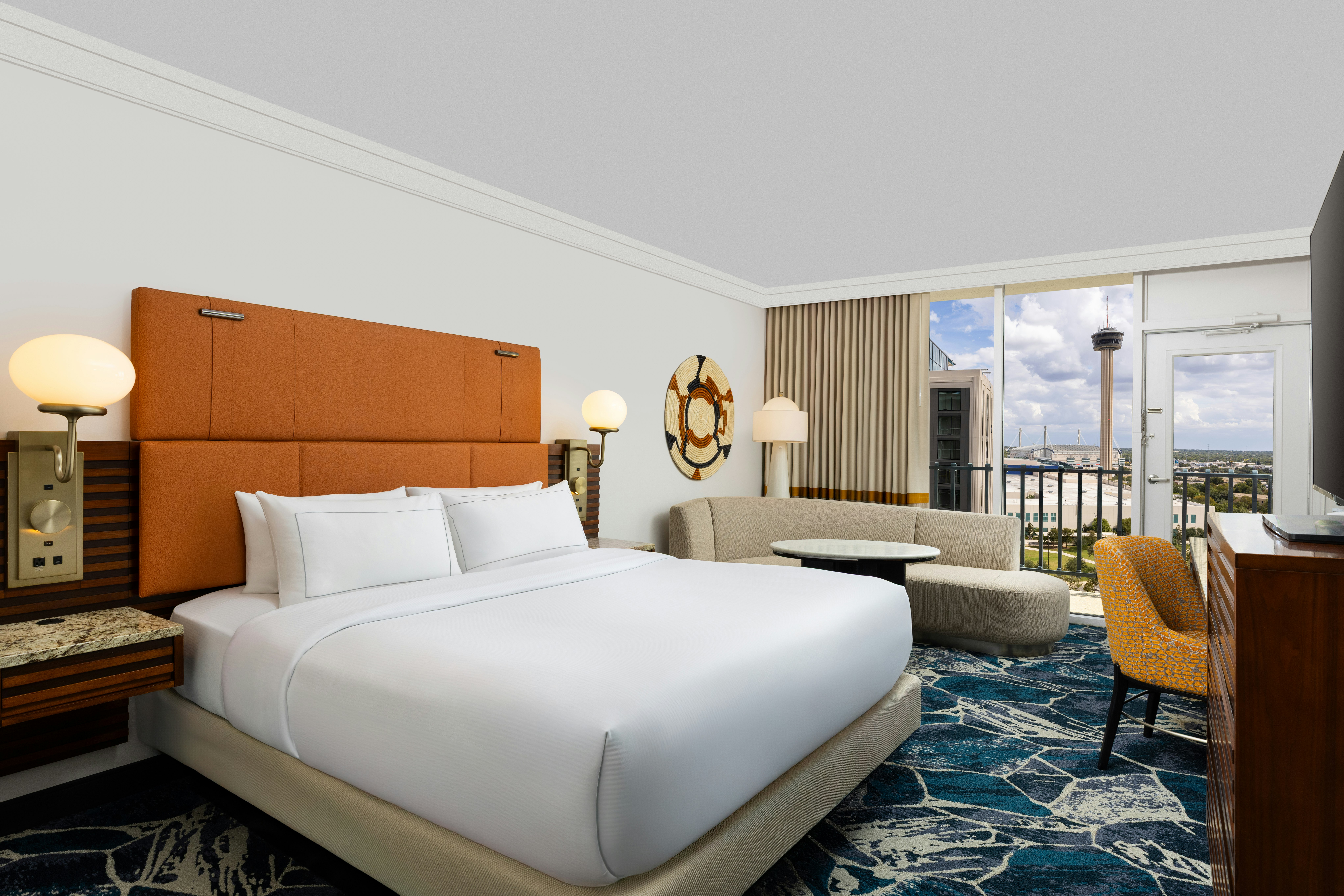 ROOM, KING BED, ACCESSIBLE