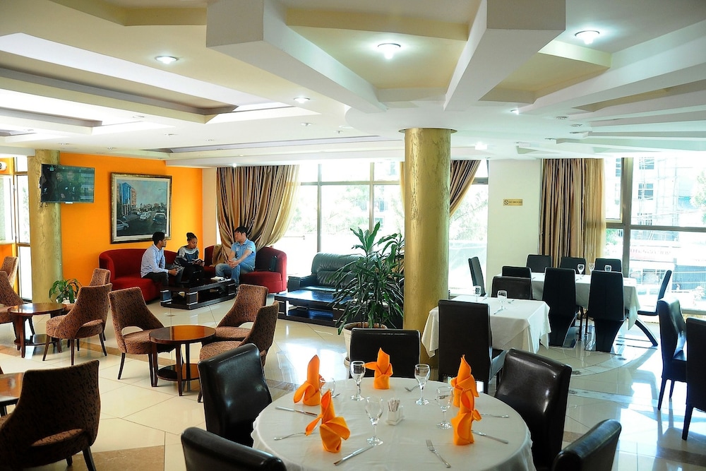 Zola International Hotel 35/50