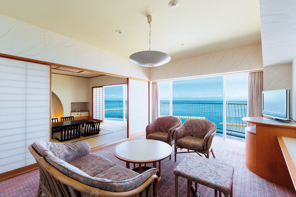 Irago Resort & Convention Hotel 16/30