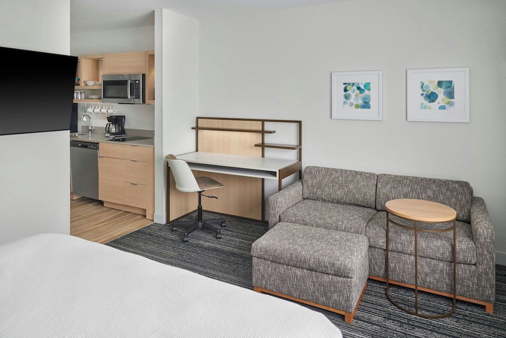 TownePlace Suites by Marriott Lansing North 31/43