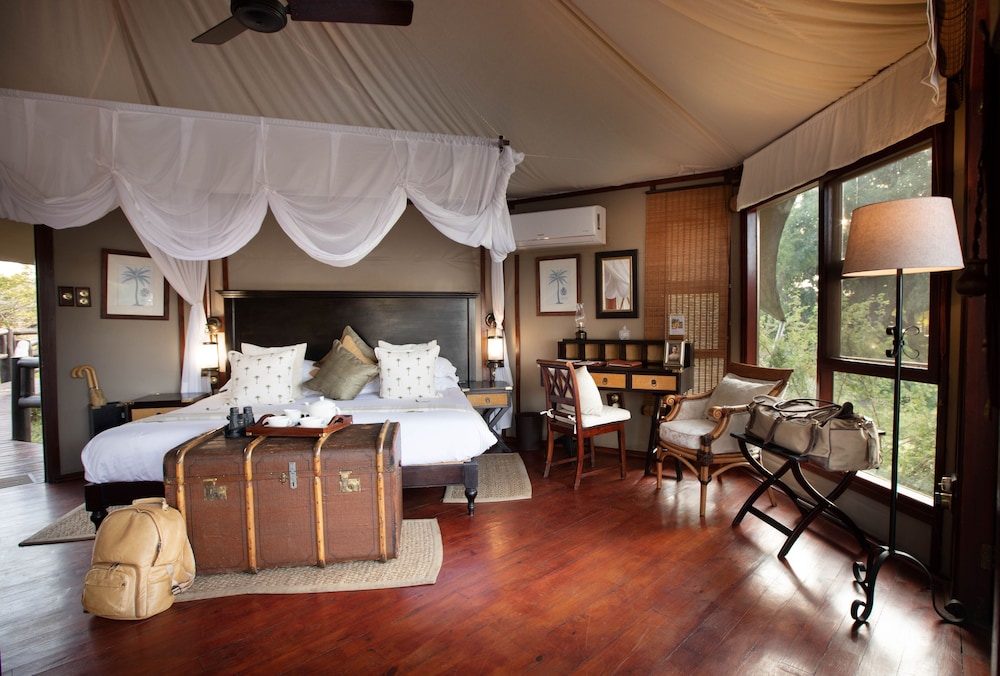 Hamilton Tented Camp 44/56