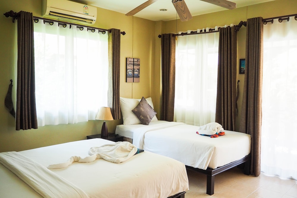 Lanta Castaway Beach Resort 16/50