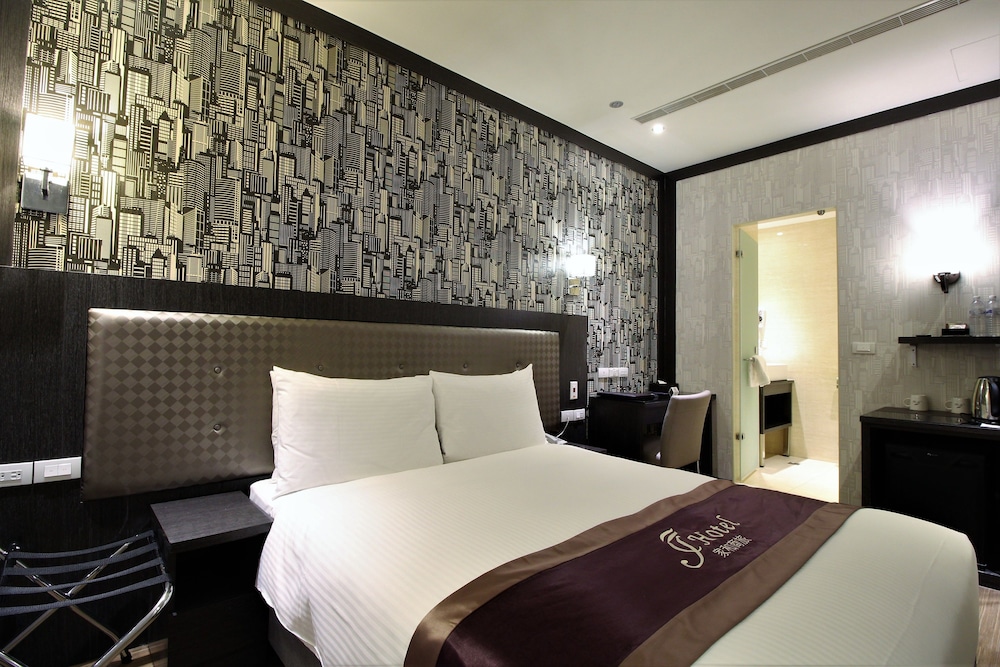 J Hotel 29/60
