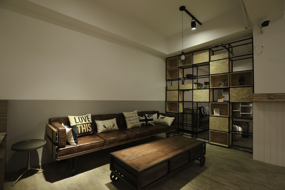Flyinn Hostel 34/50