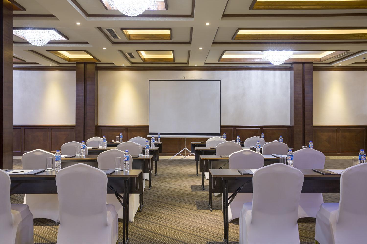 Cristal Erbil Hotel 57/67