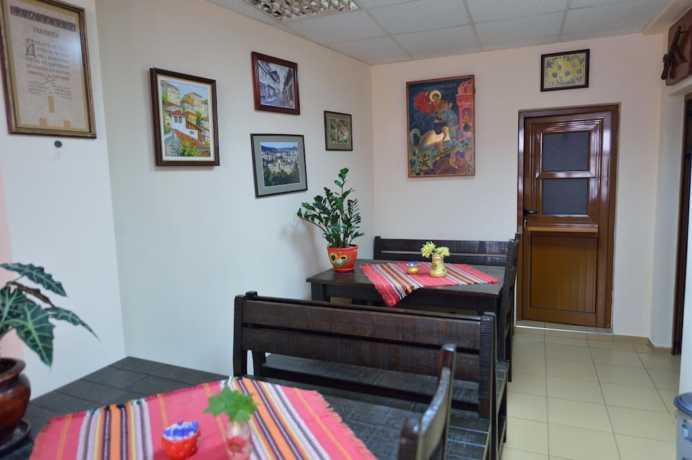 Hotel Varusha 34/43