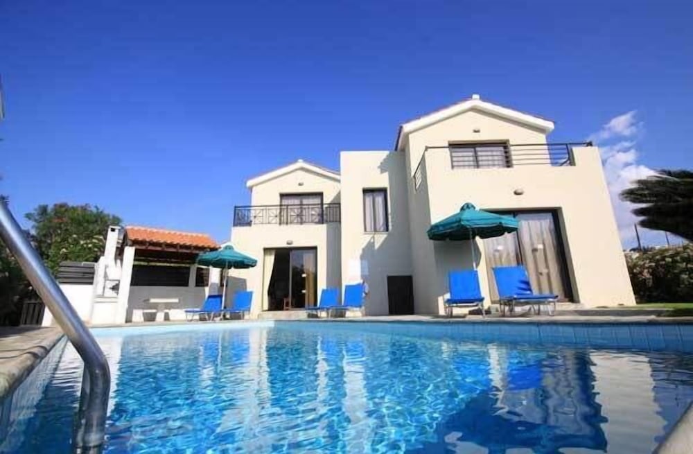 Platzia Beach Villas 3/35
