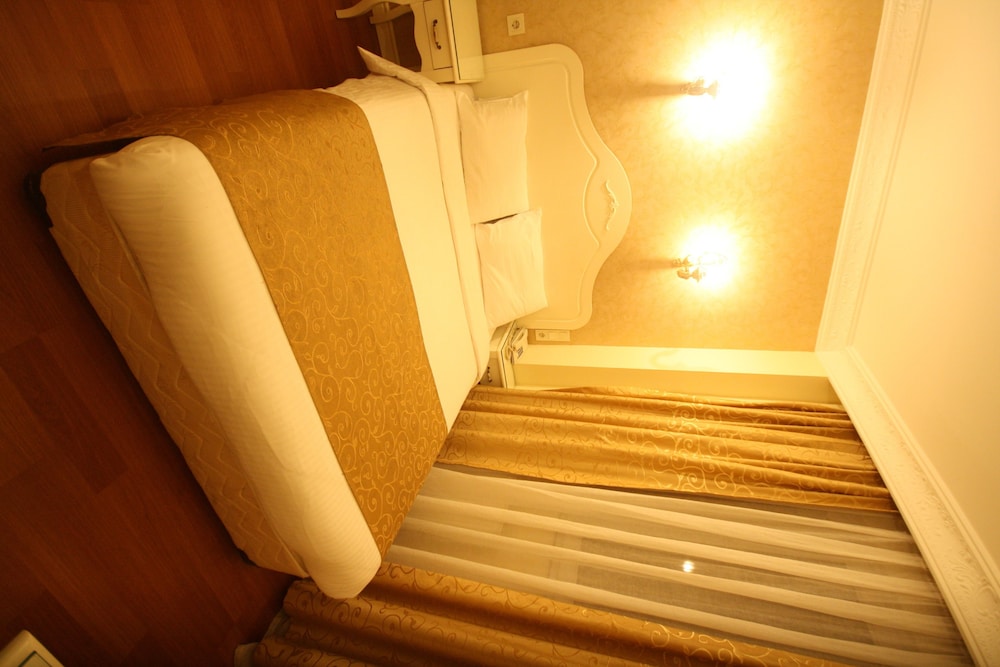 Sirkeci Park Hotel 44/68
