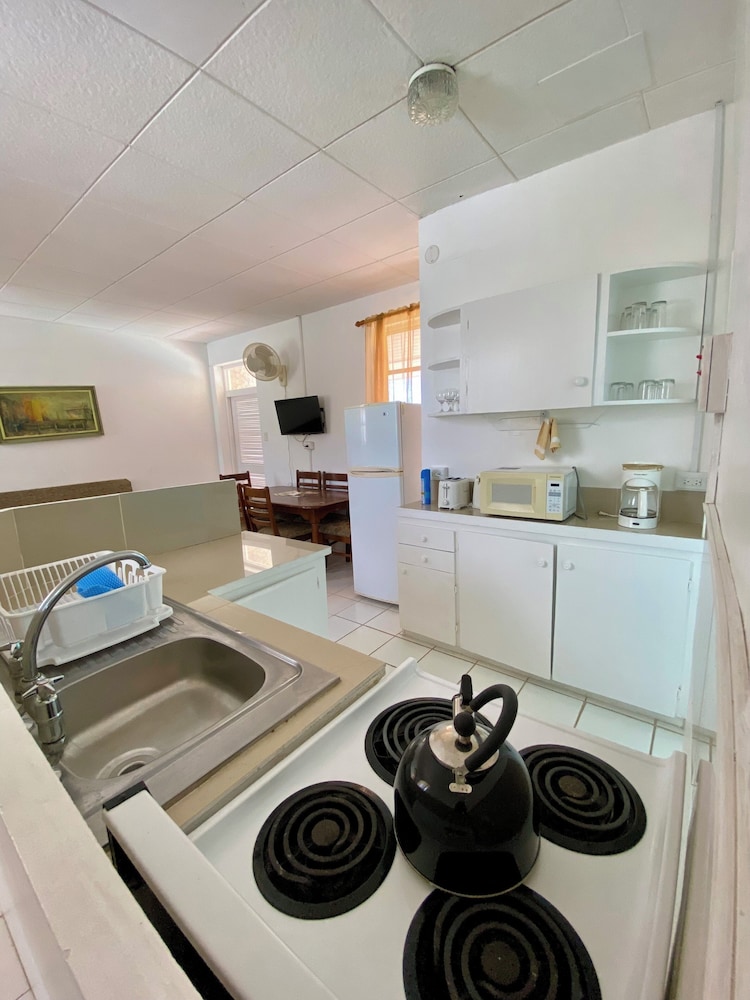 Monteray Apartment Hotel 8/48