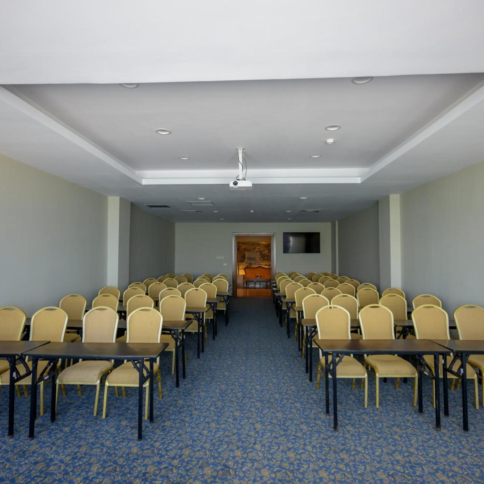 Esplanada Hotel 38/50