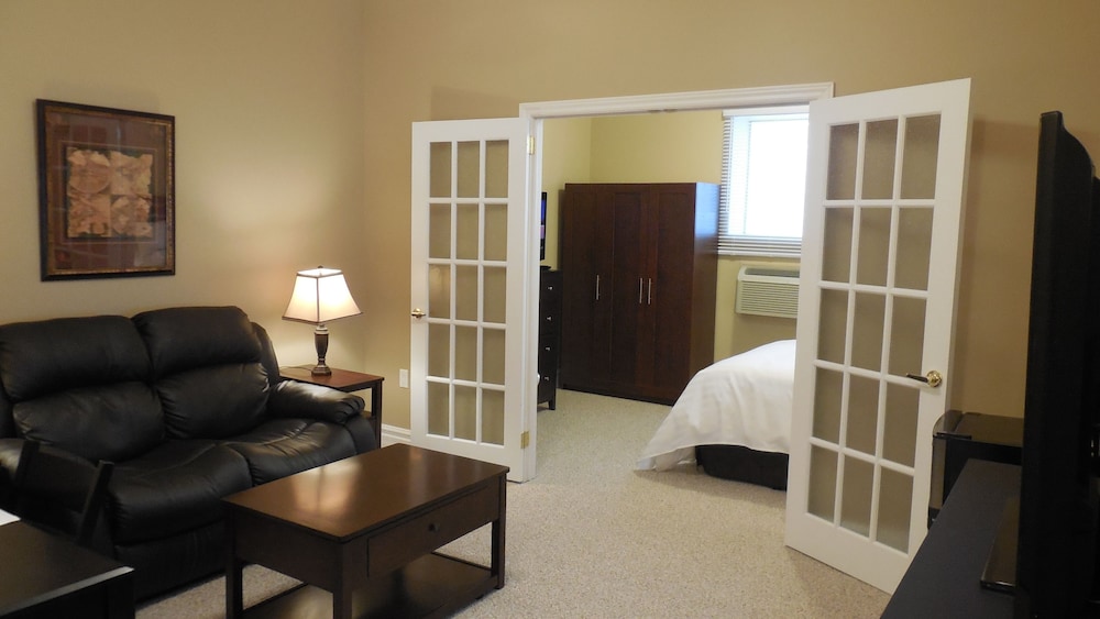 Balsam Suites Boutique Inn And Residence 45/77