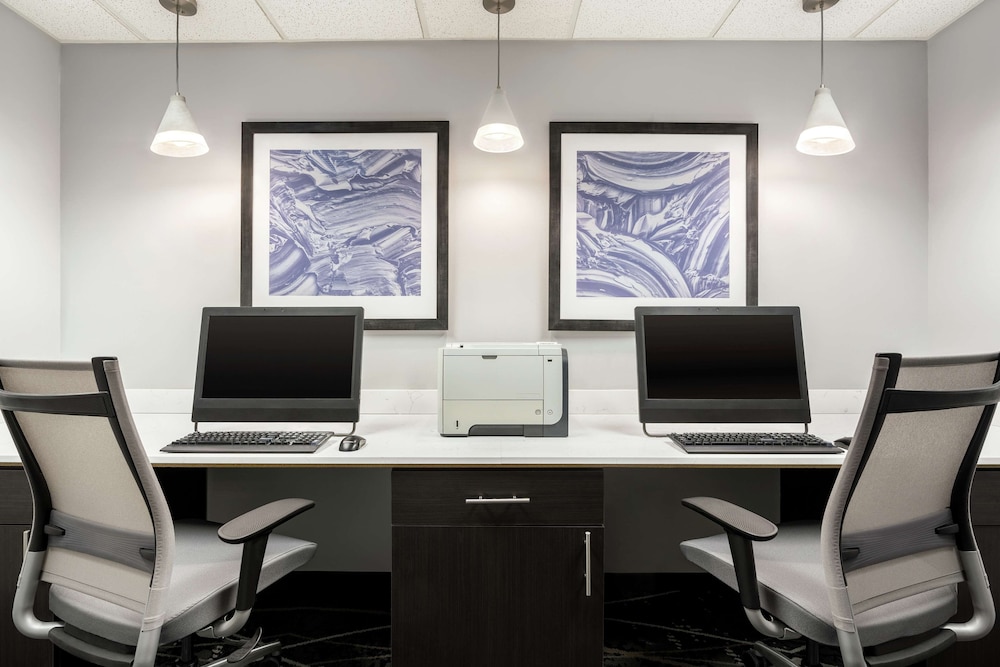 Homewood Suites by Hilton Erie 37/42