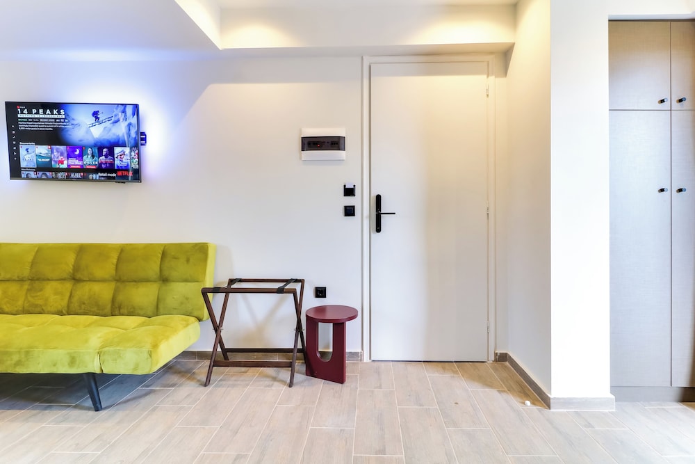 ABOV Acropolis 41/50