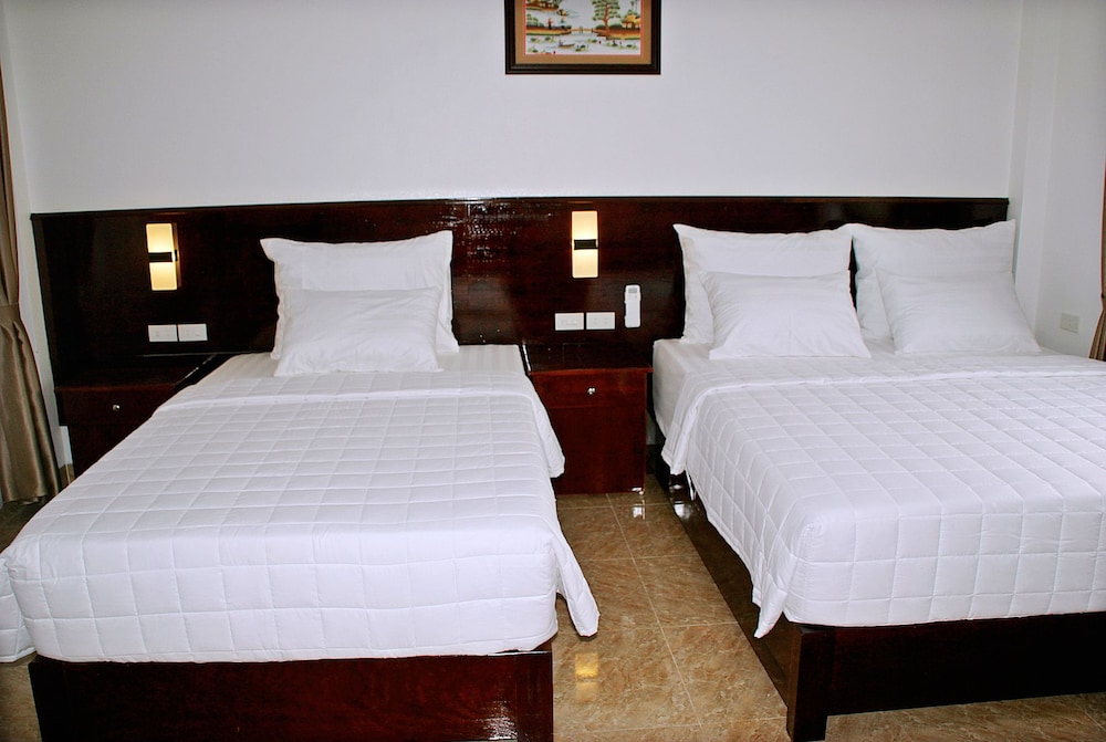ROOM, TRIPLE