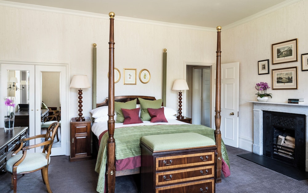 Audleys Wood Hotel 12/50