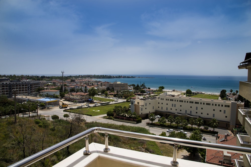 SunBeach Hill Hotel (ex Side Town by Z Hotels) 26/31