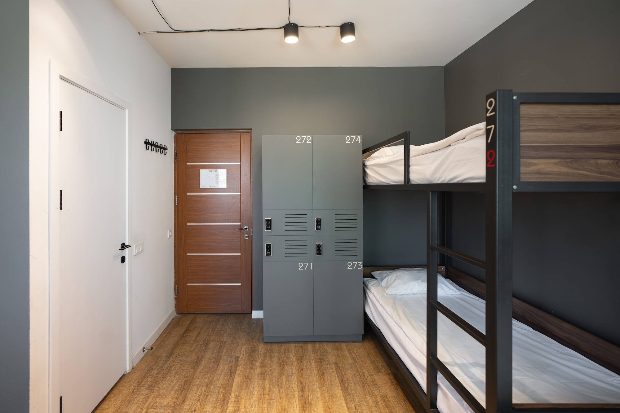 FEMALE DORM, FEMALE ONLY, 4 BEDS, CITY VIEW, PRIVATE BATHROOM