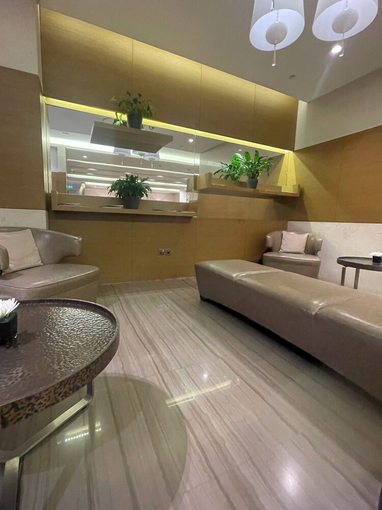 Hyatt Regency Dubai Creek Heights Residences 73/73