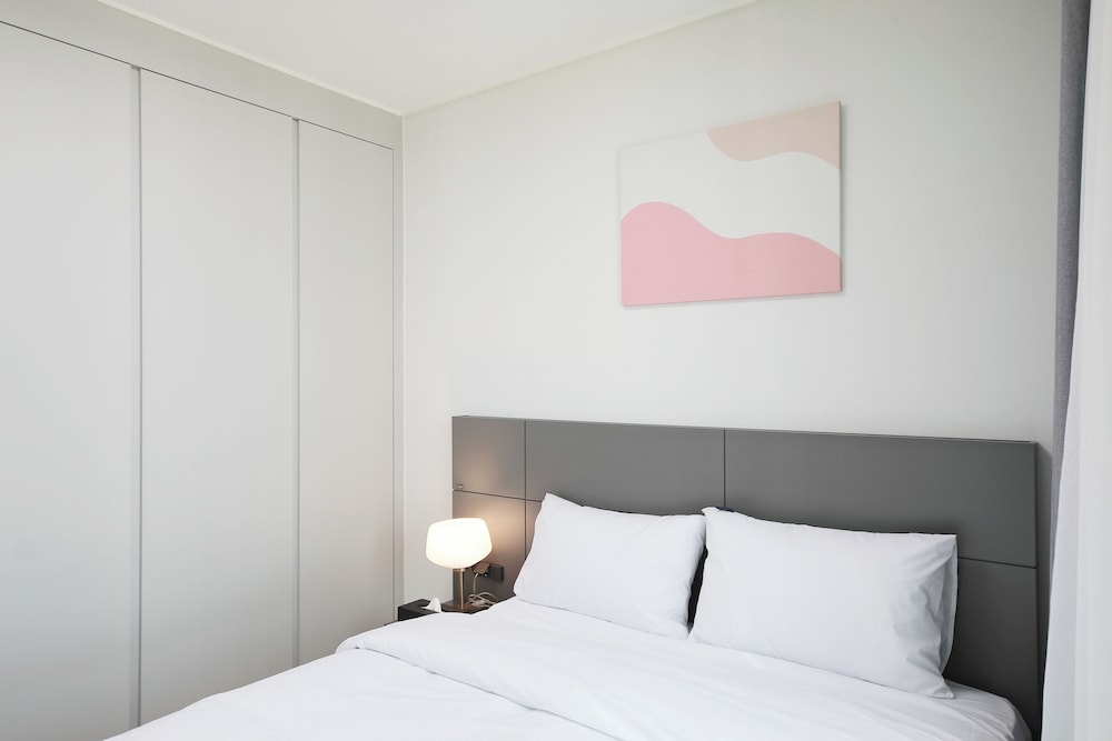 CLUB, DOUBLE BED
