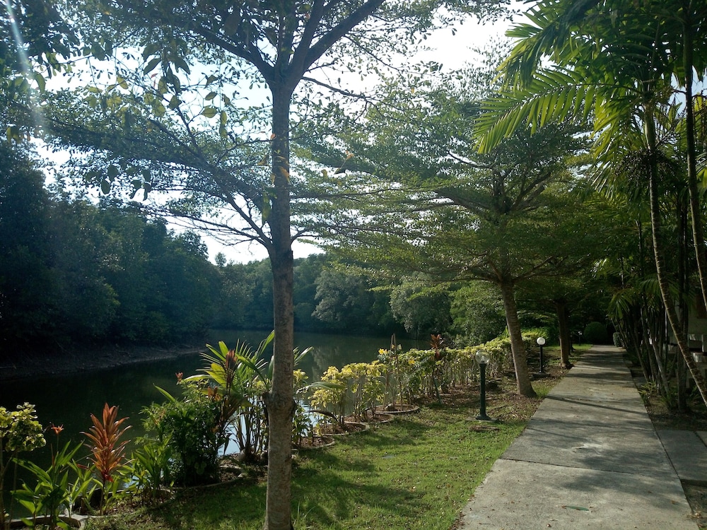 Chaiyo Resort Phuket 54/66