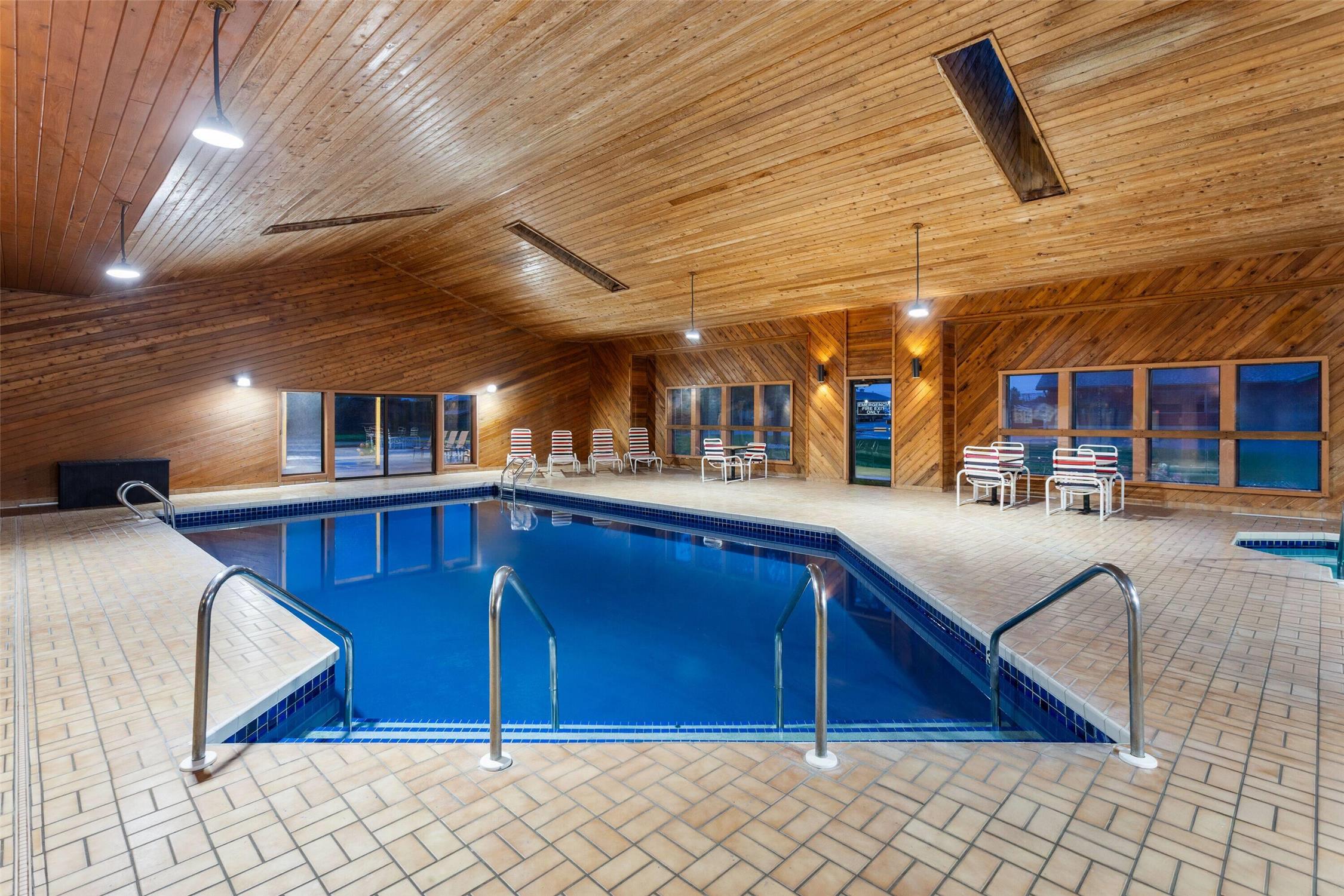 Days Inn By Wyndham Eagle River 9/23